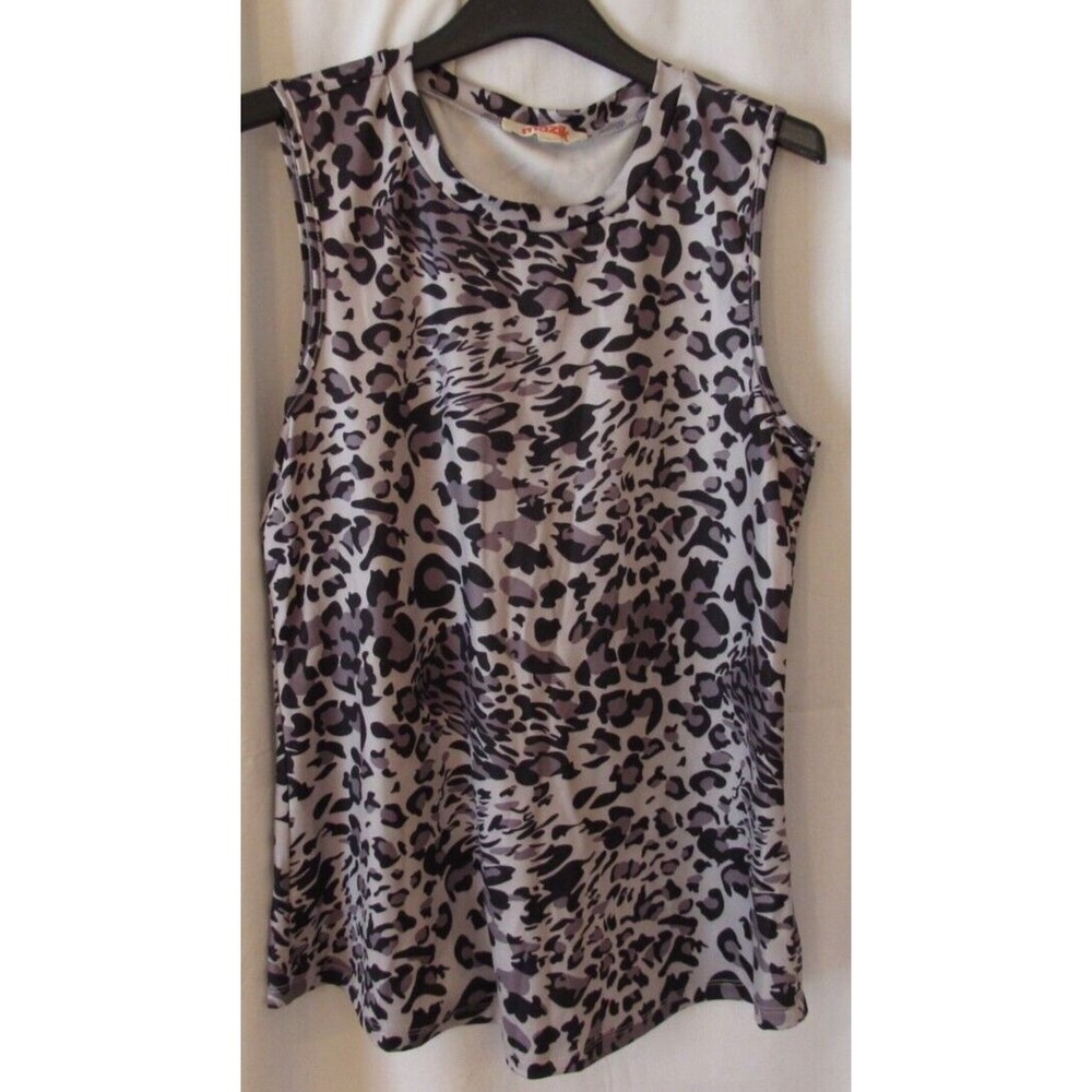 Mazik Sleeveless Gray/Black Animal Print Sleevless Tank Top with Cut Out Back Sm